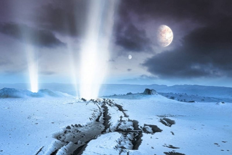 دانشمندان تأیید کردند: اقیانوس انسلادوس، قمر زحل تمام عناصر سازنده حیات را دربردارد