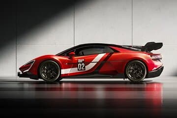 سریع‌ترین خودروی تولیدی کره زمین در راه خانه /عکس