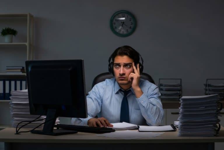 «فقر زمانی»؛ پدیده‌‌ای عجیب که کارمندان را تهدید می‌کند