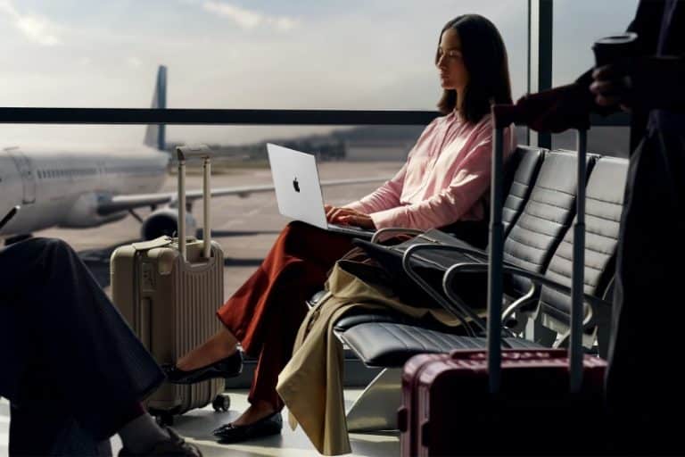 قیمت مک بوک پرو M5؛ لپتاپ حرفهای ۲۰۲۵ اپل