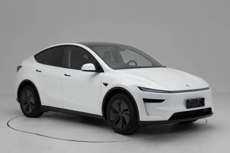 مدل جدید شاسی‌بلند ایلان ماسک با یک‌بار شارژ ۸۰۰ کیلومتر راه می‌رود