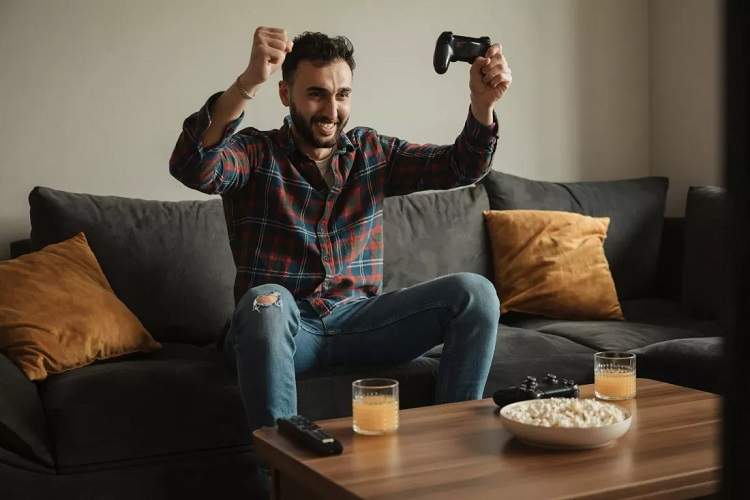 میانگین سن گیمرها به ۴۱ سال رسید؛ زنان نیمی از دنیای بازی را تشکیل می‌دهند