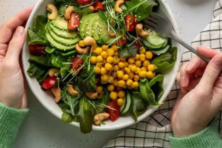 نقش تغذیه در نجات زمین: جلوگیری از ۴۰ هزار مرگ روزانه با یک رژیم غذایی ایده‌آل