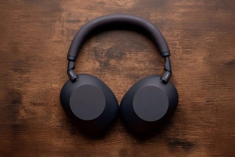 هدفون‌های پرچمدار سونی حالا سازگاری بهتری با گوشی‌های سامسونگ دارند