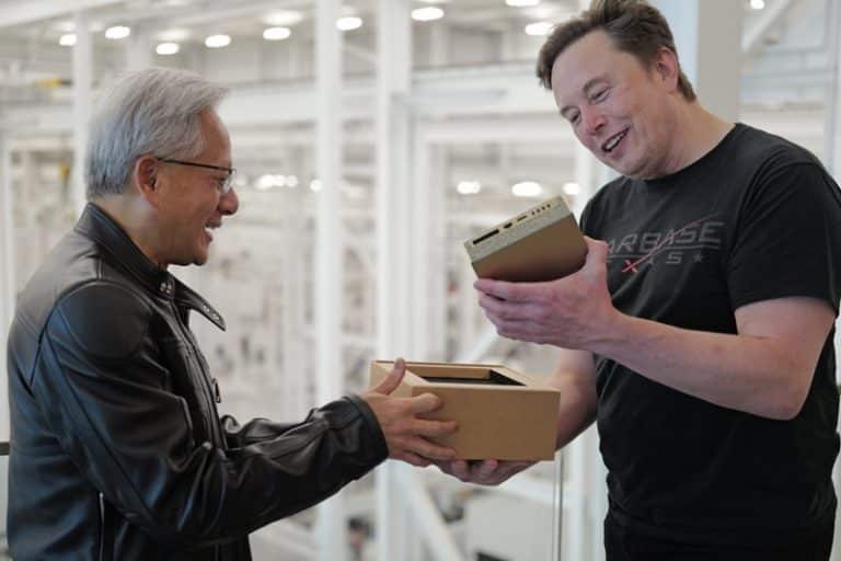 هدیه ویژه به ایلان ماسک: کوچک‌ترین ابرکامپیوتر دنیا