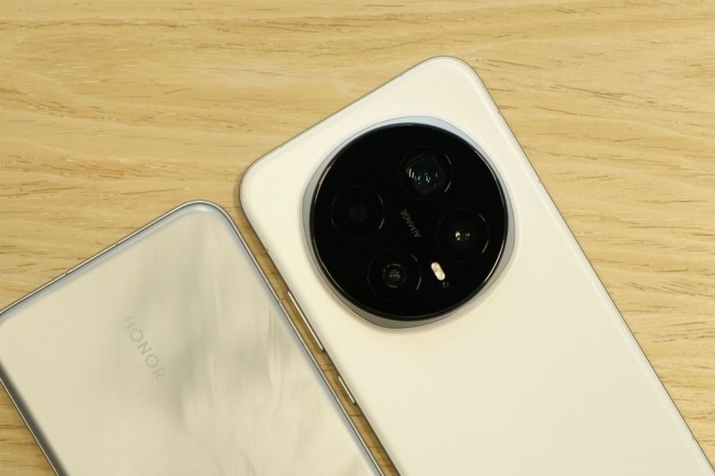 پرچمدار برفی؛ مدل سفید گوشی آنر مجیک ۸ پرو لو رفت