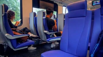 چرا قطار کمربند ایمنی ندارد؟