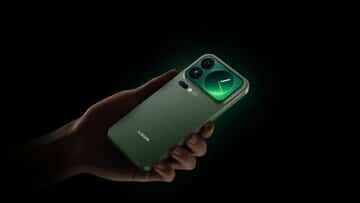 یک میلیون نفر برای خرید این گوشی صف کشیدند