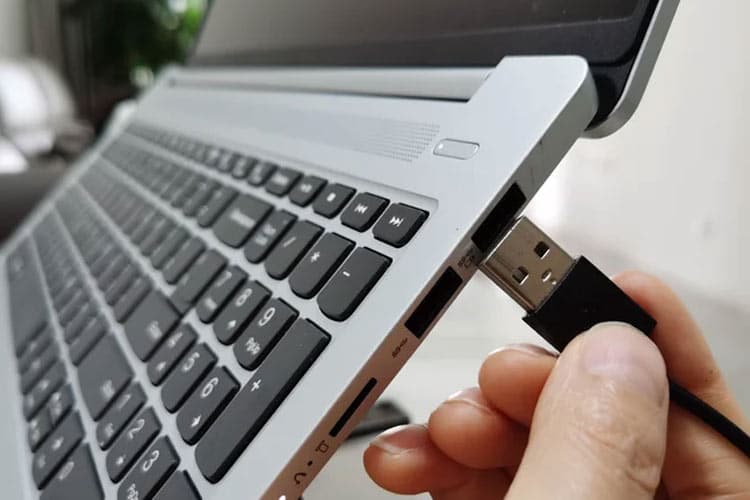 افزایش سرعت پورت‌های USB قدیمی با اورکلاک؛ راهنمای کامل