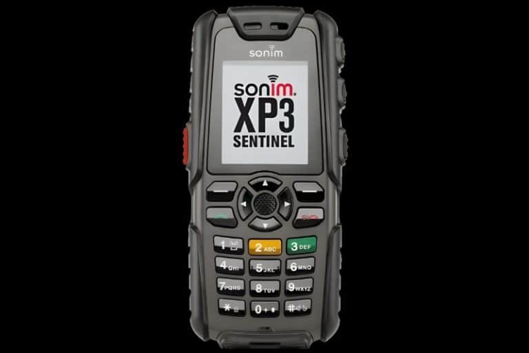 تست مقاومت تماشایی گوشی Sonim XP3؛ از سقوط تا شلیک گلوله!