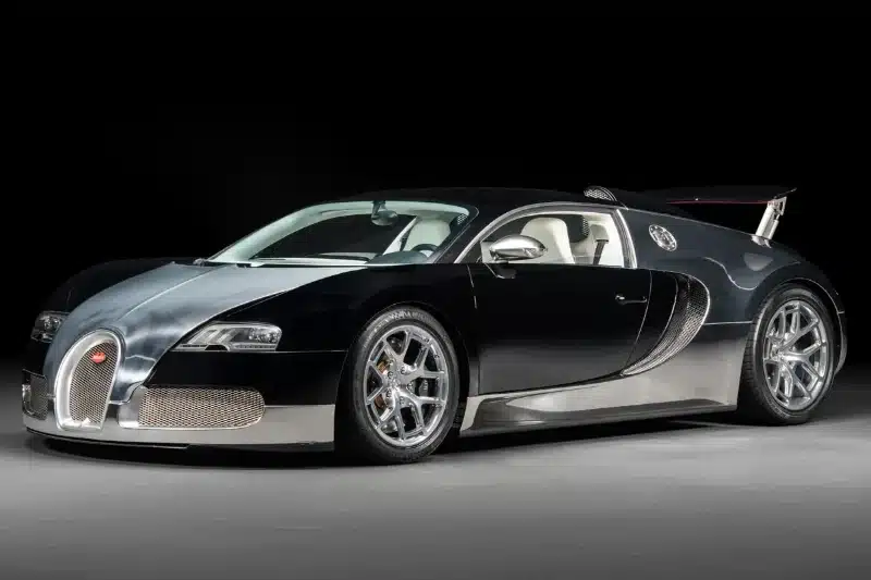 مدل ویژه بوگاتی ویرون با بدنه آینه‌ای حراج می‌شود