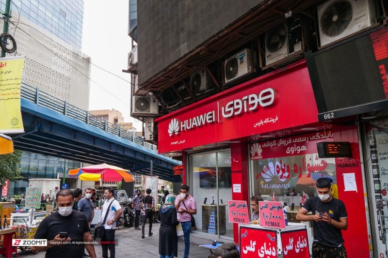 اعتراض فروشندگان موبایل به افزایش نرخ دلار و هزینه رجیستری؛ مغازههای چارسو و علاءالدین تعطیل شدند