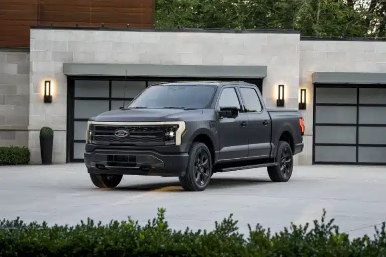 خداحافظی با وانت تمام‌برقی؛ فورد F-150 لایتنینگ به خودرویی هیبریدی تبدیل می‌شود