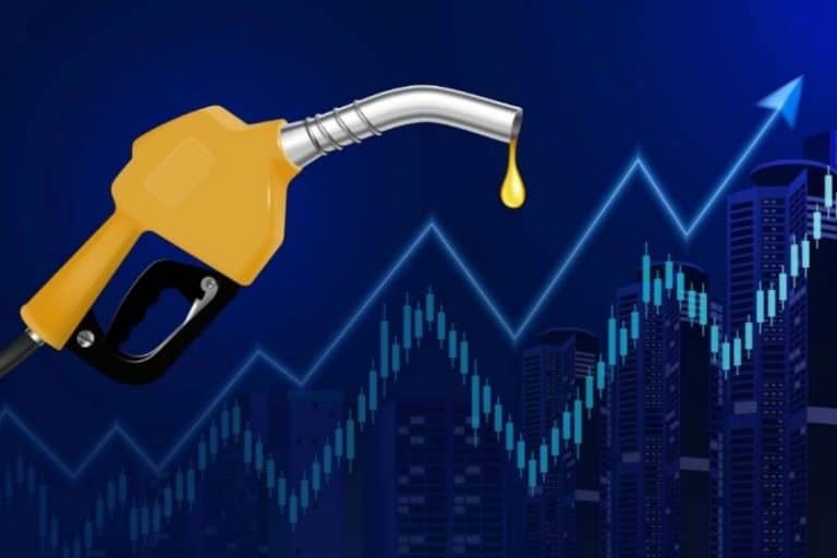 رئیس تعزیرات: با هرگونه افزایش قیمت به بهانه گرانی بنزین برخورد جدی می‌شود