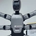 ربات چرخدار Miro U با ۶ دست متحرک معرفی شد