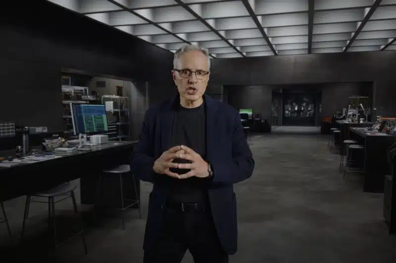 رهبر تیم تراشه اپل فعلا در این شرکت میماند