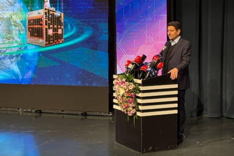 ماهواره‌های پایا، ظفر ۲ و کوثر به فضا پرتاب شدند؛ وزیر ارتباطات: اینترنت ماهواره‌ای در مسیر روستاهاست