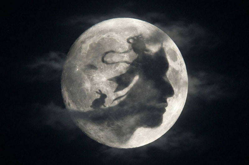 مرد، خرگوش یا الهه؛ چرا مردم روی ماه صورتهای آشنا میبینند؟