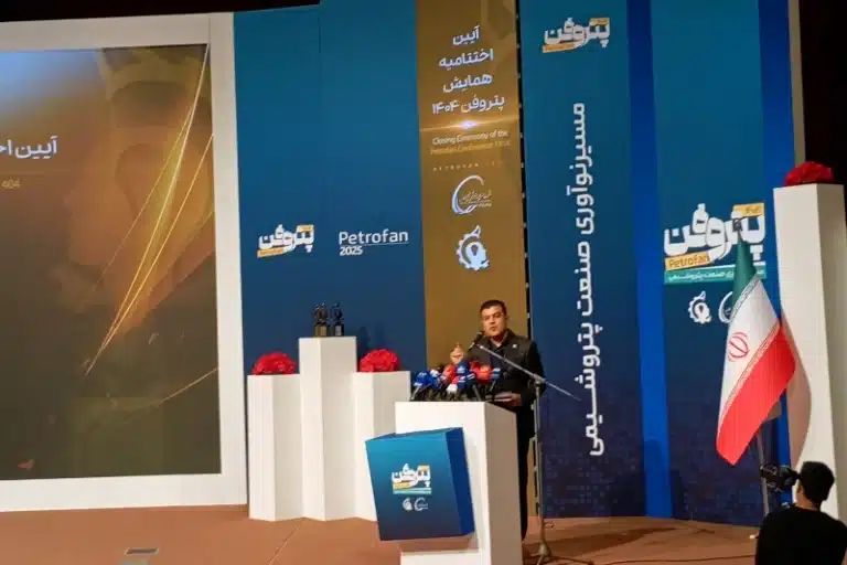 معاون علمی رئیس‌جمهور: نوآوری در پتروشیمی دیگر انتخاب لوکس نیست، شرط بقاست