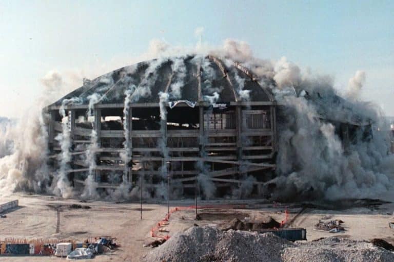 چرا این سازه‌های چند میلیارد دلاری با خاک یکسان شدند؟