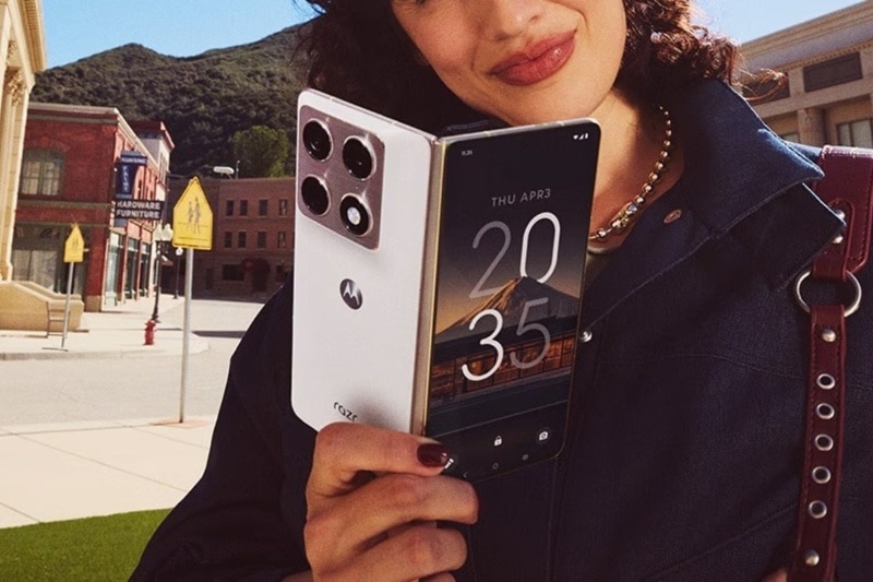 ریزر فولد معرفی شد؛ گوشی تاشو موتورولا، رقیب گلکسی زد فولد