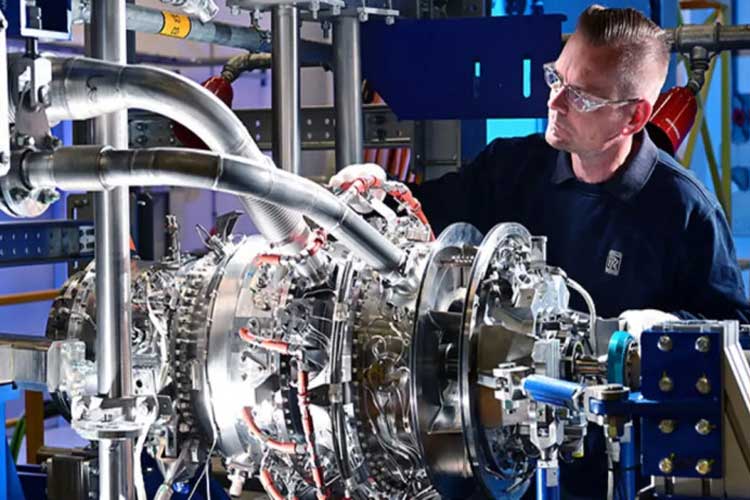 انقلاب سبز در آسمان: موتور هیبریدی رولزرویس با هدف کاهش ۳۰ درصدی آلایندگی