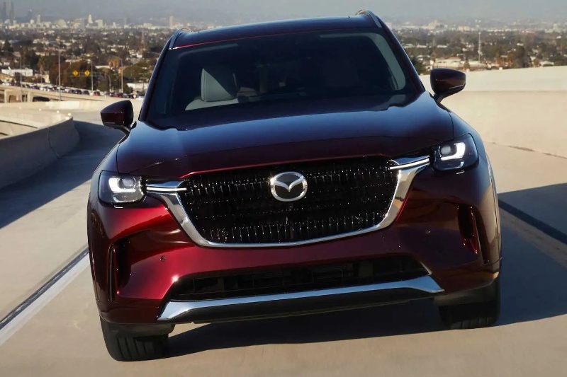 این شرکت ایمنترین خودروهای جهان را تولید میکند