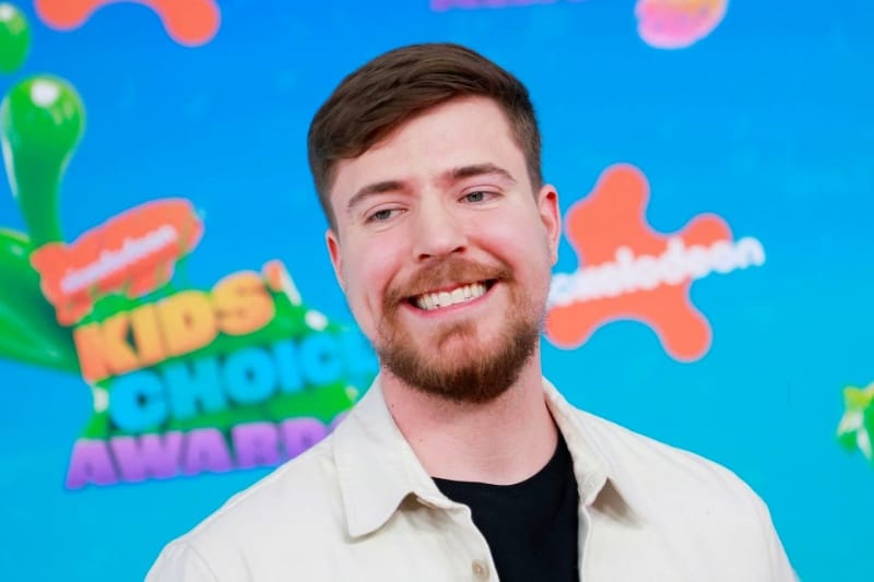 بزرگترین یوتیوبر دنیا یک اپلیکیشن بانکی را تصاحب کرد