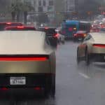 تاکسیهای خودران ایلان ماسک هنگام تست زیر باران رؤیت شدند