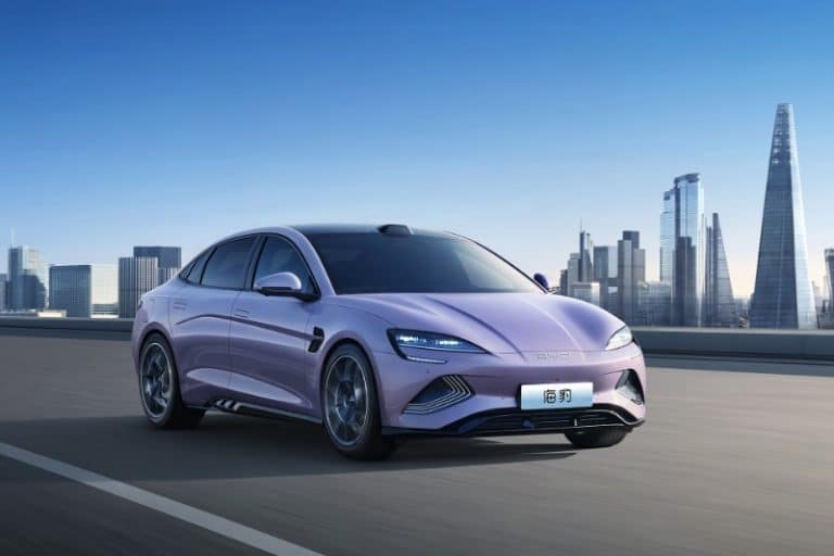 روزنامه هاآرتص: ۳ شرکت اسرائیلی از خودروها جاسوسی میکنند