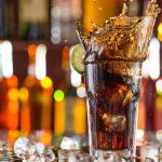 قهوه یا نوشابه؛ کدامیک انرژی پایدارتری به شما میدهد؟