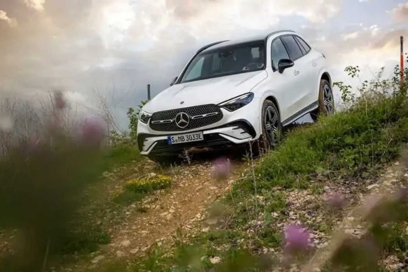 مرسدس بنز GLC 200؛ در ایران ۱۸۰ هزار دلار، در امارات ۶۰ هزار دلار!