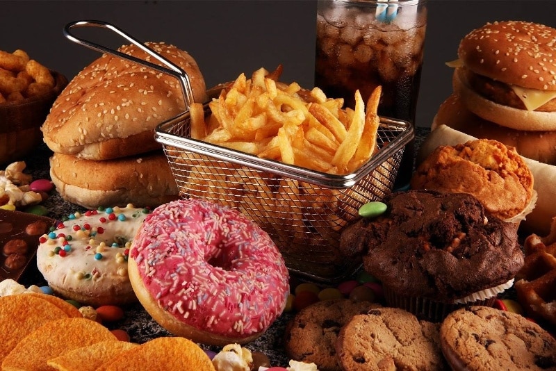 مصرف گسترده فستفود میتواند خطر بیماری قلبی را تا ۴۷ درصد افزایش دهد