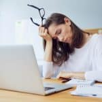 چرا دهه ۴۰ زندگی خستهکنندهترین دوره است