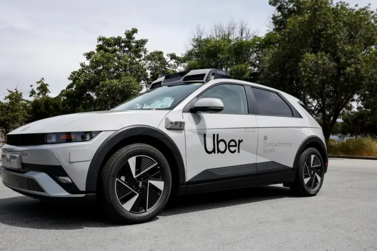 اوبر با همکاری Pony.ai بیش‌از ۲۰۰۰ تاکسی خودران در اروپا
مستفر می‌کند