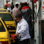 دفتر رئیس‌جمهور: کاهش سهمیه قطعی است اما بنزین گران
نمی‌شود
