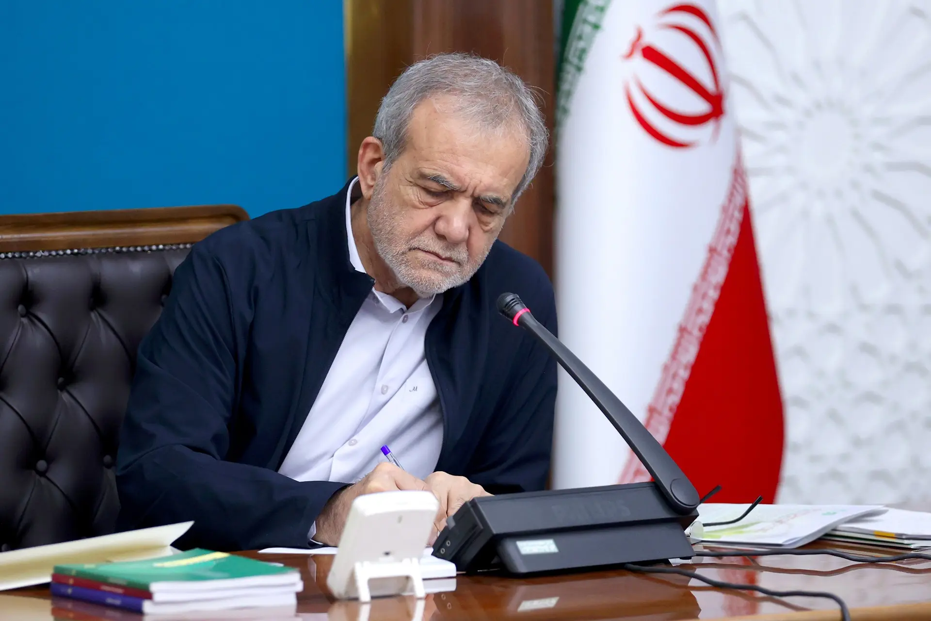 رئیسجمهور: محاسبات دشمنان بر پایه دادههای هوش مصنوعی و
عناصر اجیرشدهشان نقش بر آب شد