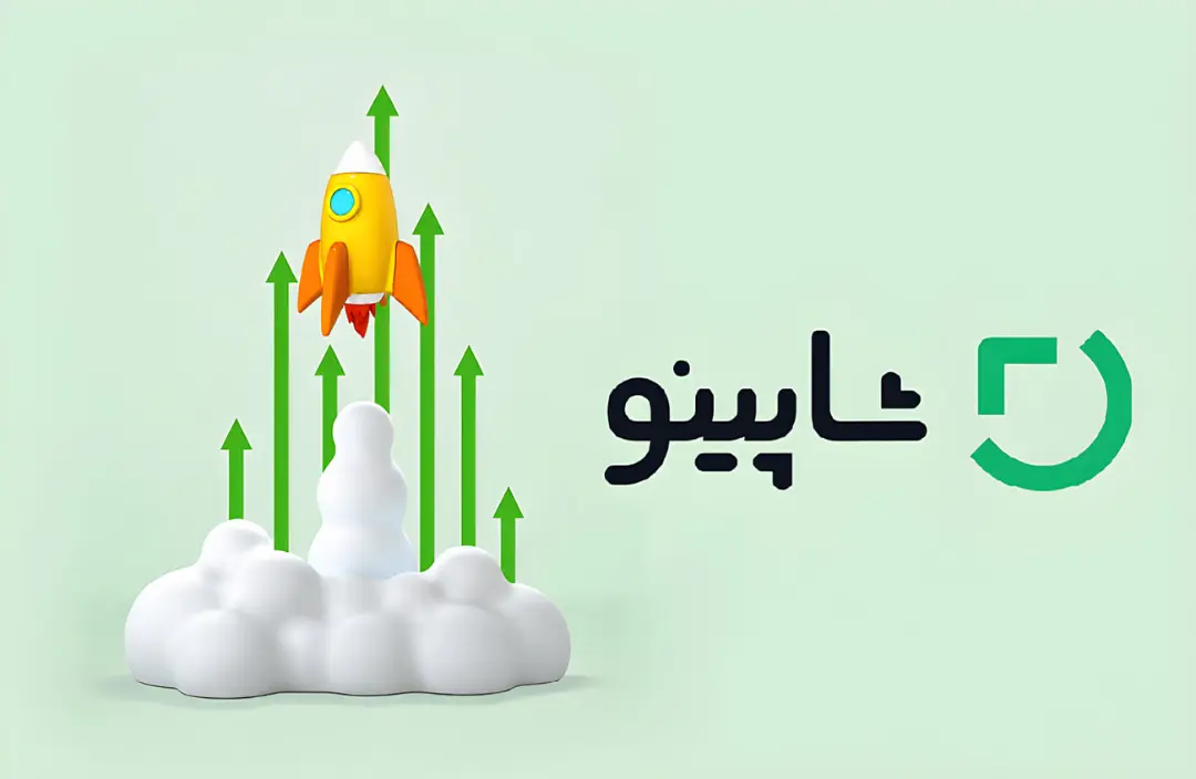 موشک فضایی در حال پرواز از میان ابرها و فلش‌های سبز رو به بالا