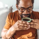 مطالعه جدید ارتباط مصرف بیشتر قهوه با چربی بدن و هورمون‌ها را نشان داد