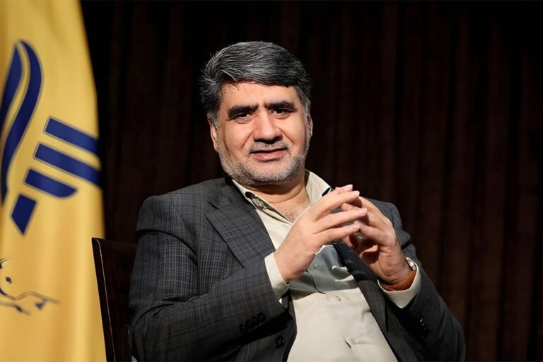 نماینده سابق مجلس: به لحاظ قانونی فکر نمی‌کنم ستاد راهبری
فضای مجازی بتواند فیلترینگ را جمع کند