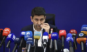 هاشمی: برنامه تولید گوشی داخلی با مشارکت شرکتهای خارجی دنبال میشود