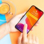 هشدارهای امنیتی روی صفحه قفل آیفون ظاهر می‌شوند