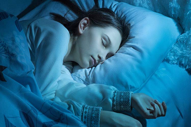 پچ هوشمند جدید شما را ۴۳ دقیقه زودتر وارد خواب REM می‌کند