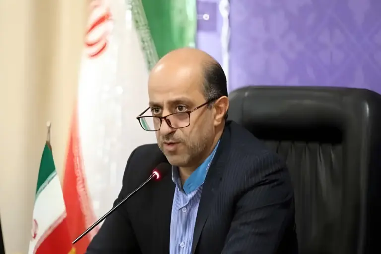 آموزش هوش مصنوعی به ۲۰۰ هزار معلم؛ مدارس برای عصر هوش مصنوعی
آماده می‌شوند
