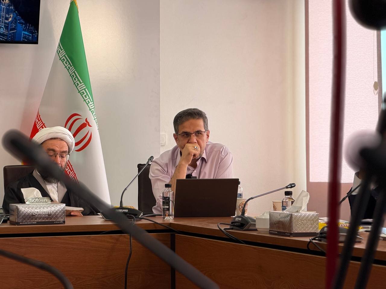 از «جعبه سیاه» هوش مصنوعی تا نگرانی درباره آینده دین و انسان
