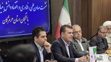 افشین: هرمزگان میتواند به یکی از هابهای فناوری کشور تبدیل شود