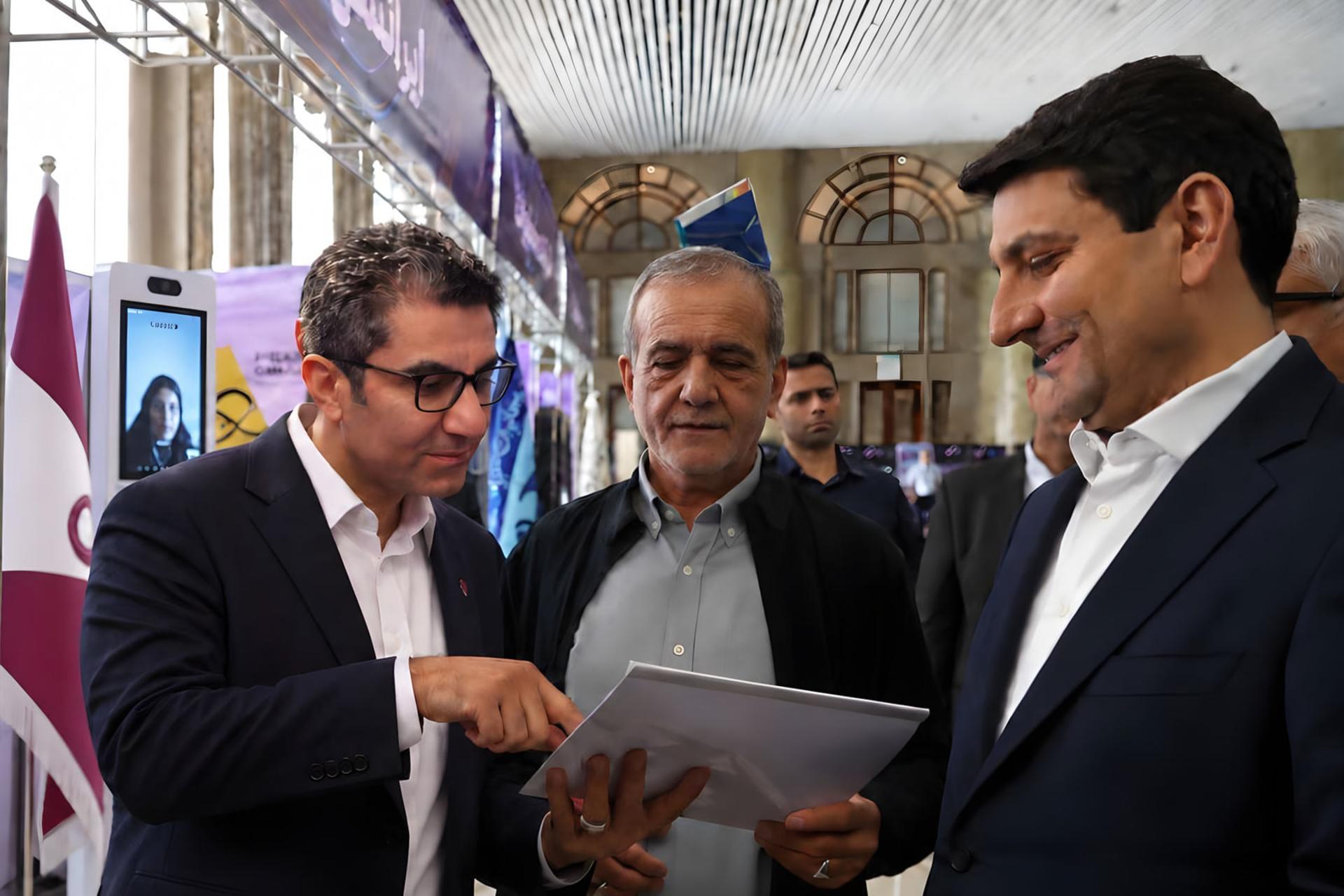 رایتل در «یک ایران متصل»؛ بهره‌برداری از ۴۱ سایت جدید LTE در
۱۶ استان