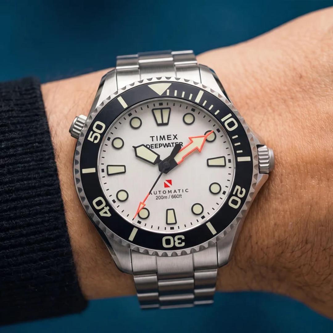 ساعت مچی تایمکس مدل Deepwater Meridian 200 با صفحه سفید و قاب مشکی