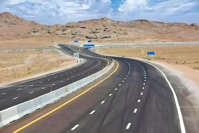 عوارض رفت‌وبرگشت آزادراه تهران–شمال در روزهای تعطیل به ۷۲۰
هزار تومان رسید