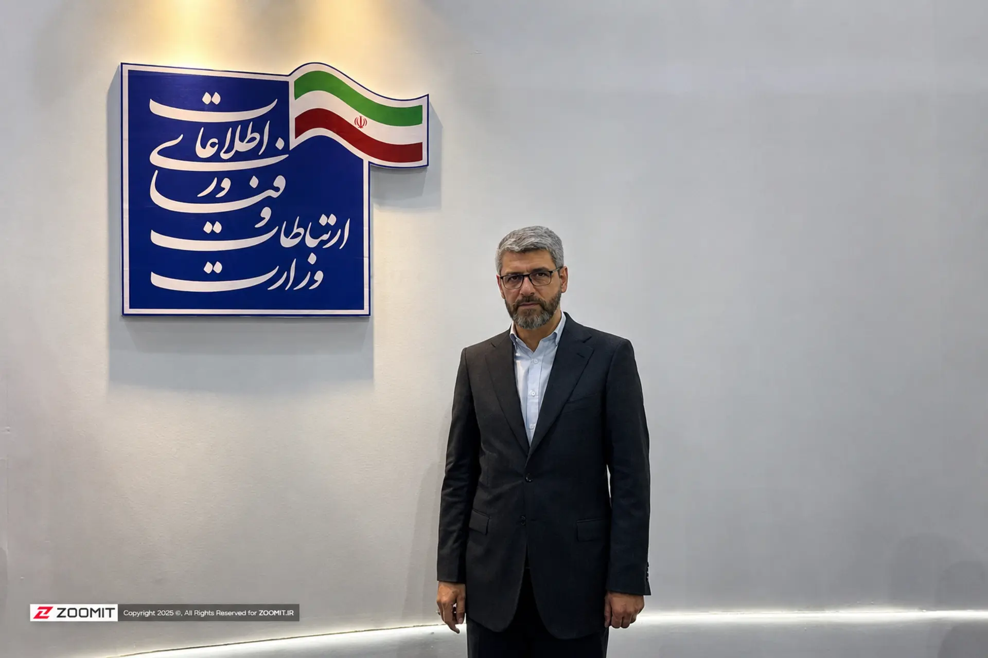 معاون وزیر ارتباطات: اگر اپراتورها حجمخواری کنند برخورد
بسیار شدیدی با آنها میشود